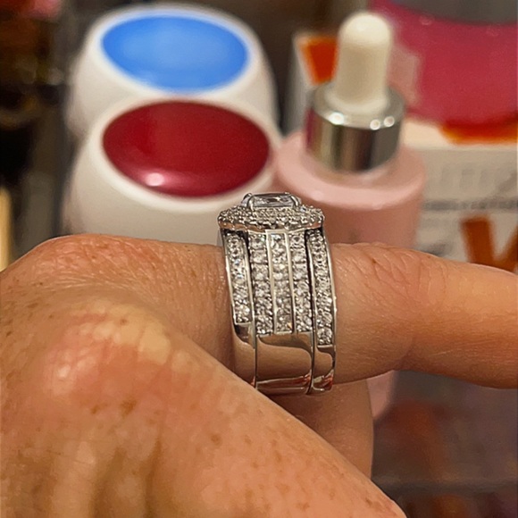 RING 💍 - Picture 5 of 6